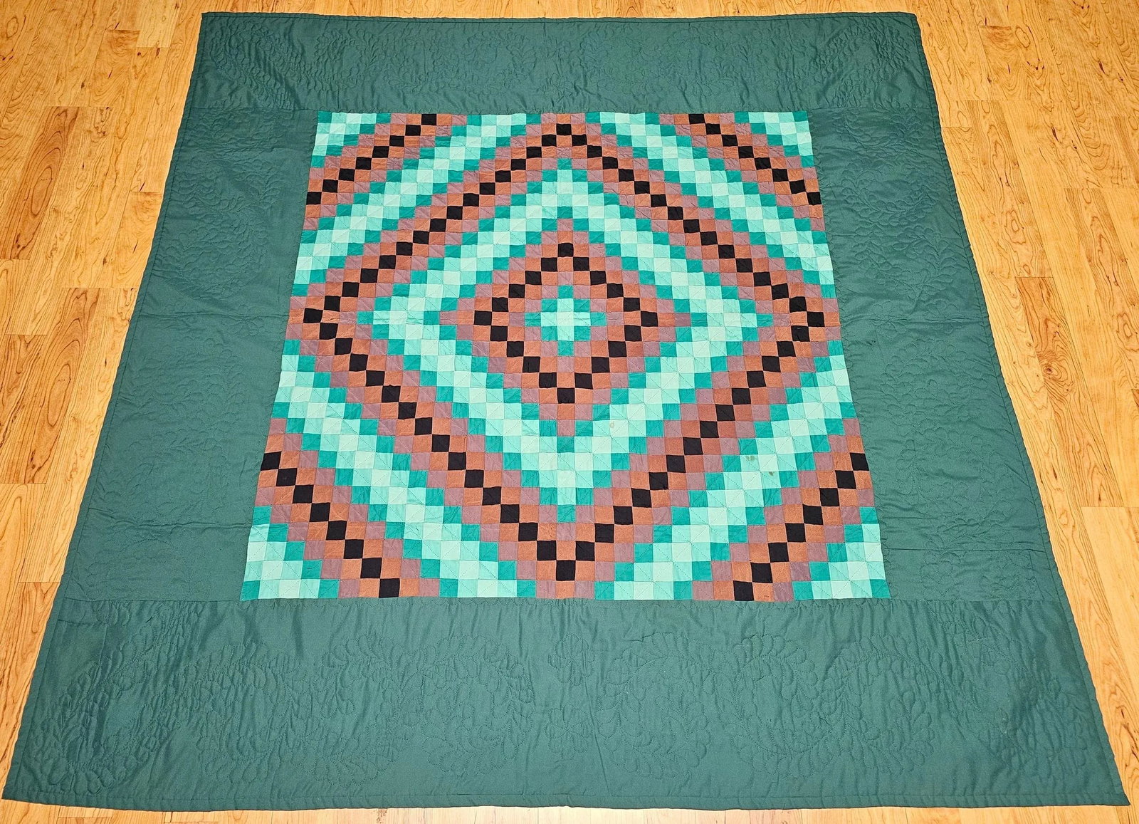 Early 20th Century American Amish Quilt - 5