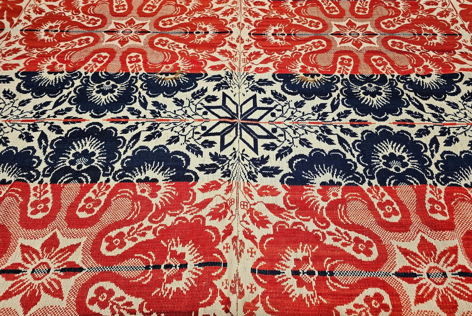 Mid 19th Century American Coverlet - 8