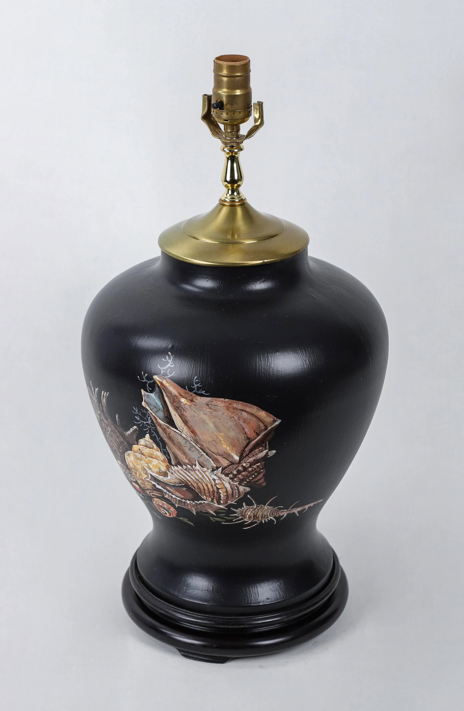 1970s Vintage Hand Painted Conch Vase Table Lamp - 2