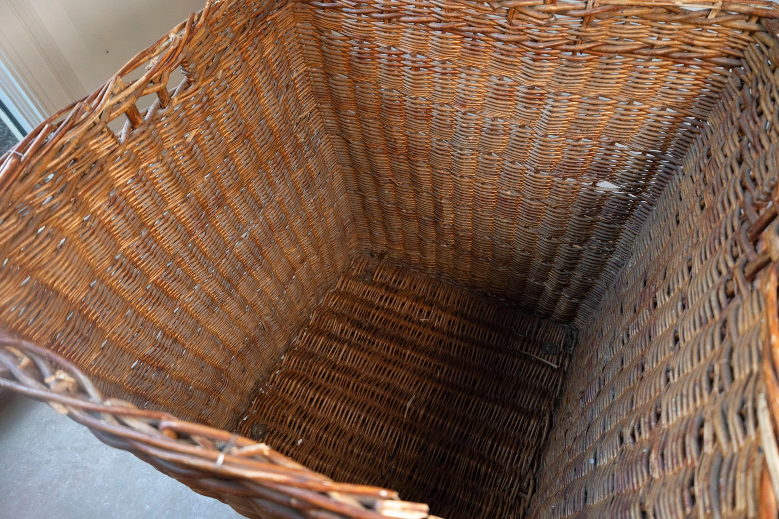 Early 20th Century English Wicker Advertising Basket – Schweppes - 6