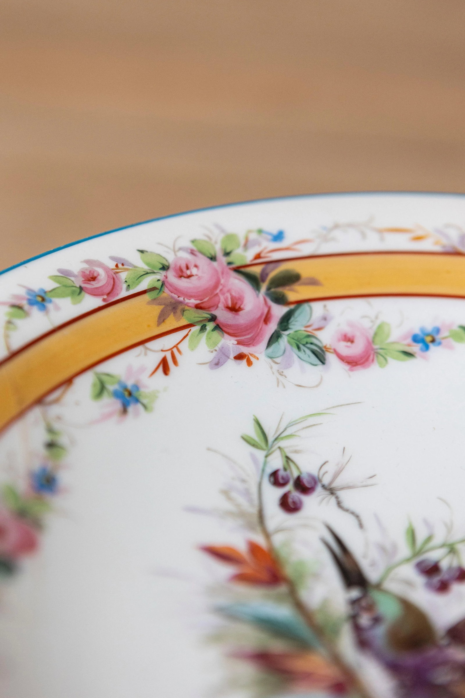 Early 20th French, Hand-Painted Porcelain Compote with Birds and Floral Motif - 5