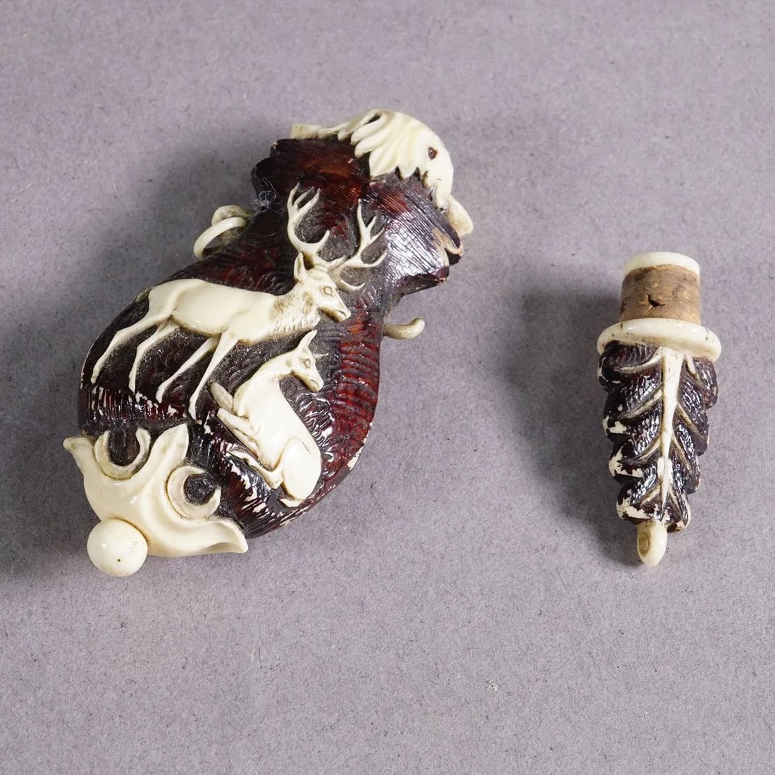 Antique Horn Snuff Box With Deer Relief Early 19th Century - 6