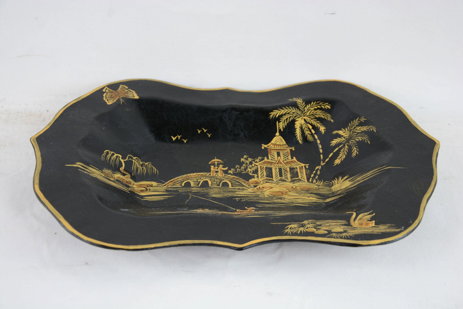 Vintage White Hand Painted Chinoiseries Style Patterned Plate/Tray - 7