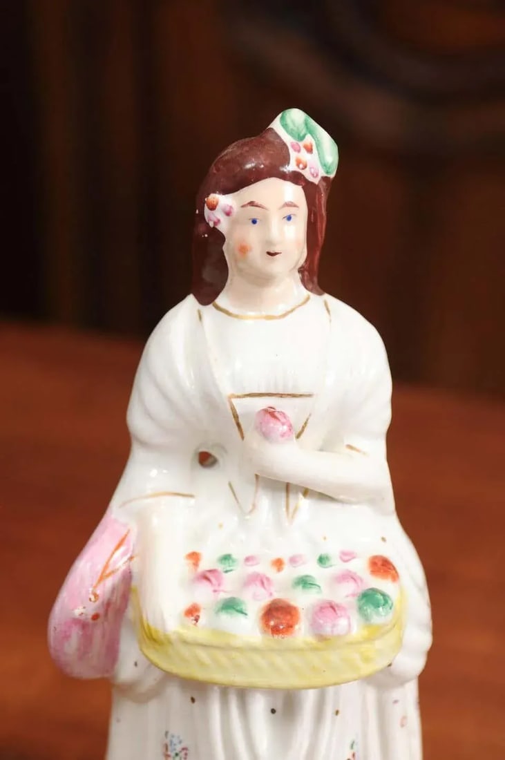 Early 20th Century English Porcelain Decorative Object Depicting Lady With a Floral Basket - 3
