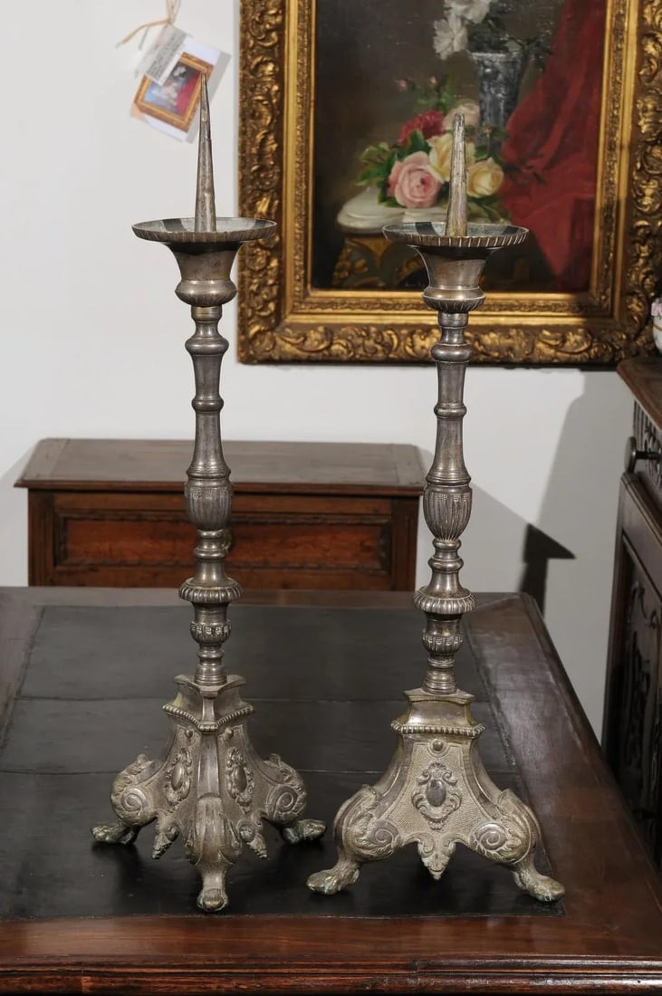 French Louis XV 18th Century Silvered Bronze Candlestick with Paw Feet - A Pair - 3