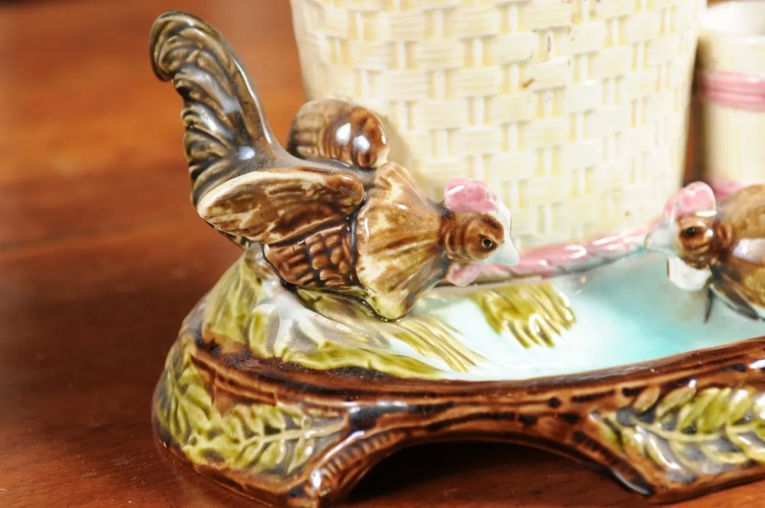 Eichwald Majolica Tobacco Jar With Roosters Pecking the Ground, Circa 1870 - 7
