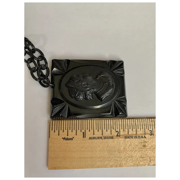 1940s Black Celluloid Cameo Necklace - 6