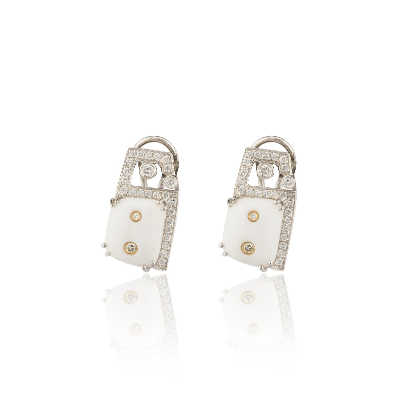 Natural Diamond Earring with 0.68 Cts Diamond and white onyx 8.69 Cts & 18k Gold - 3