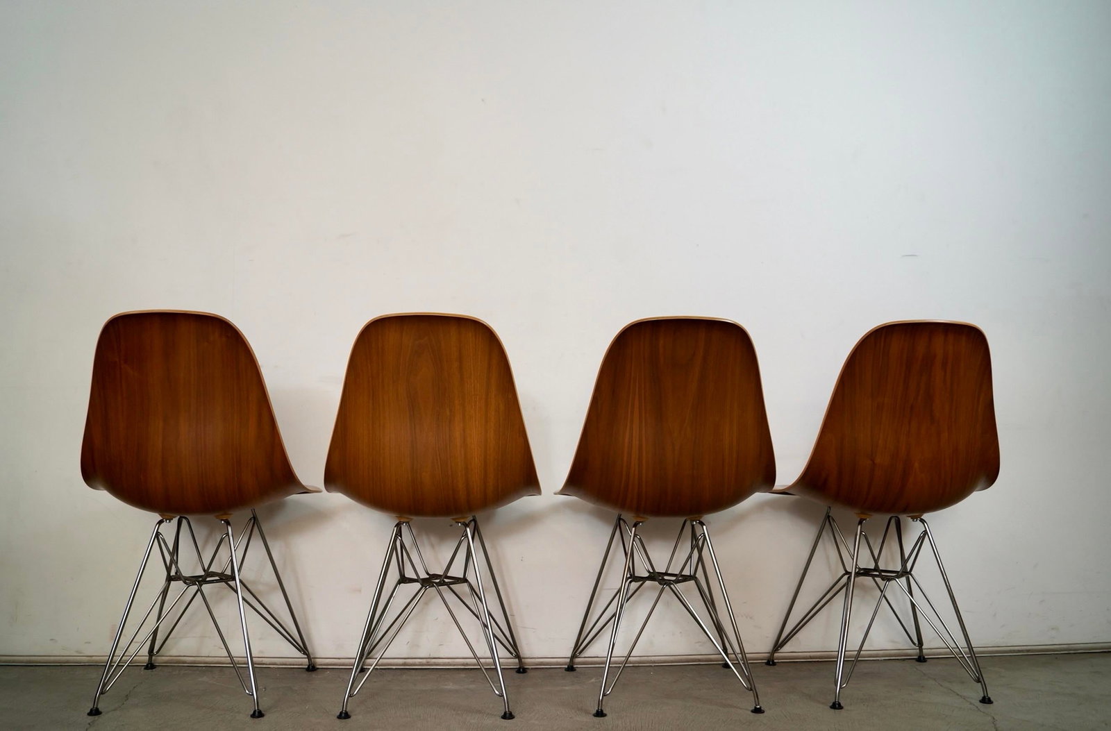 Set of 4 Authentic Herman Miller Eames Walnut Dining Chairs - 5