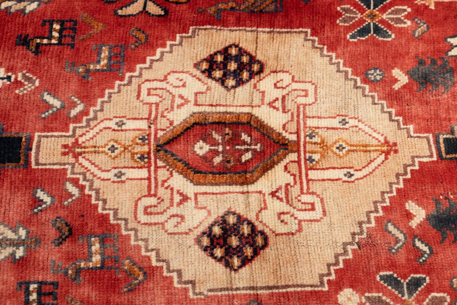 1970s Hand-Knotted Persian Qashqai Rug 2'8" X 5'4" - 10