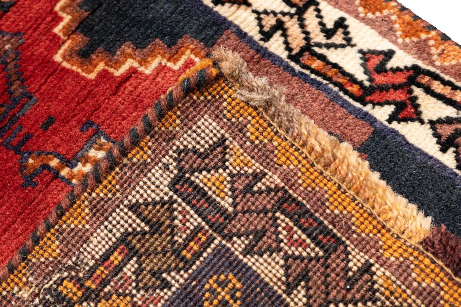 1970s Hand-Knotted Persian Qashqai Rug 2'8" X 5'4" - 5
