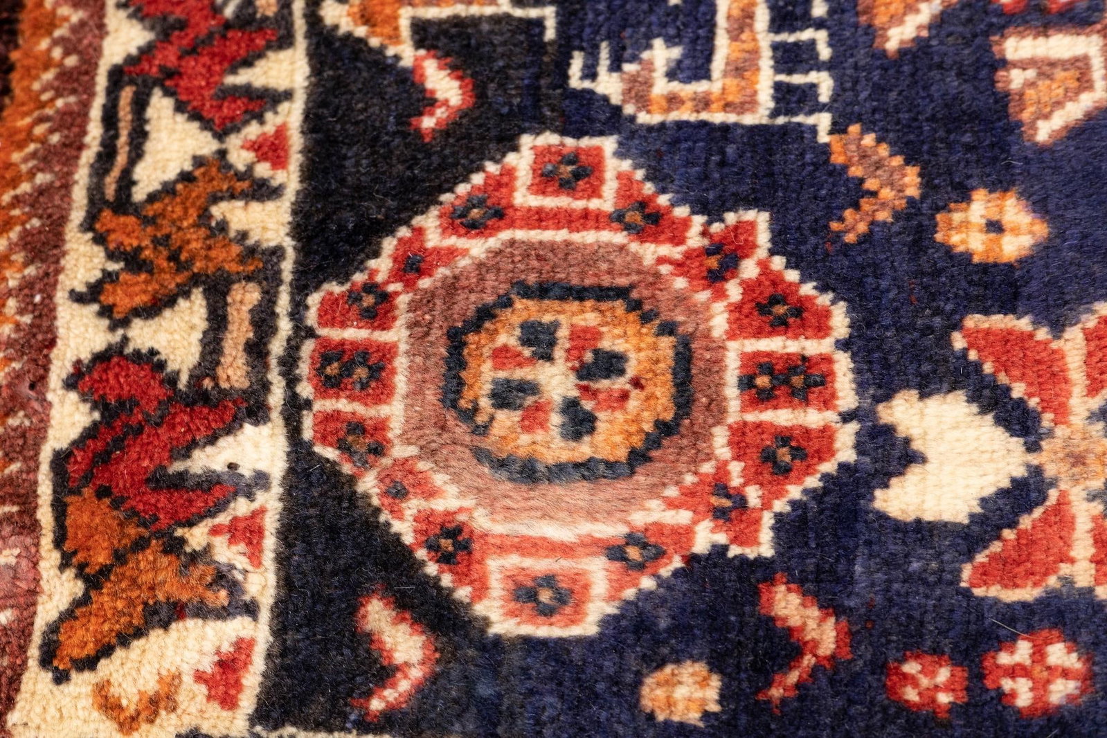 1970s Hand-Knotted Persian Qashqai Rug 2'8" X 5'4" - 9