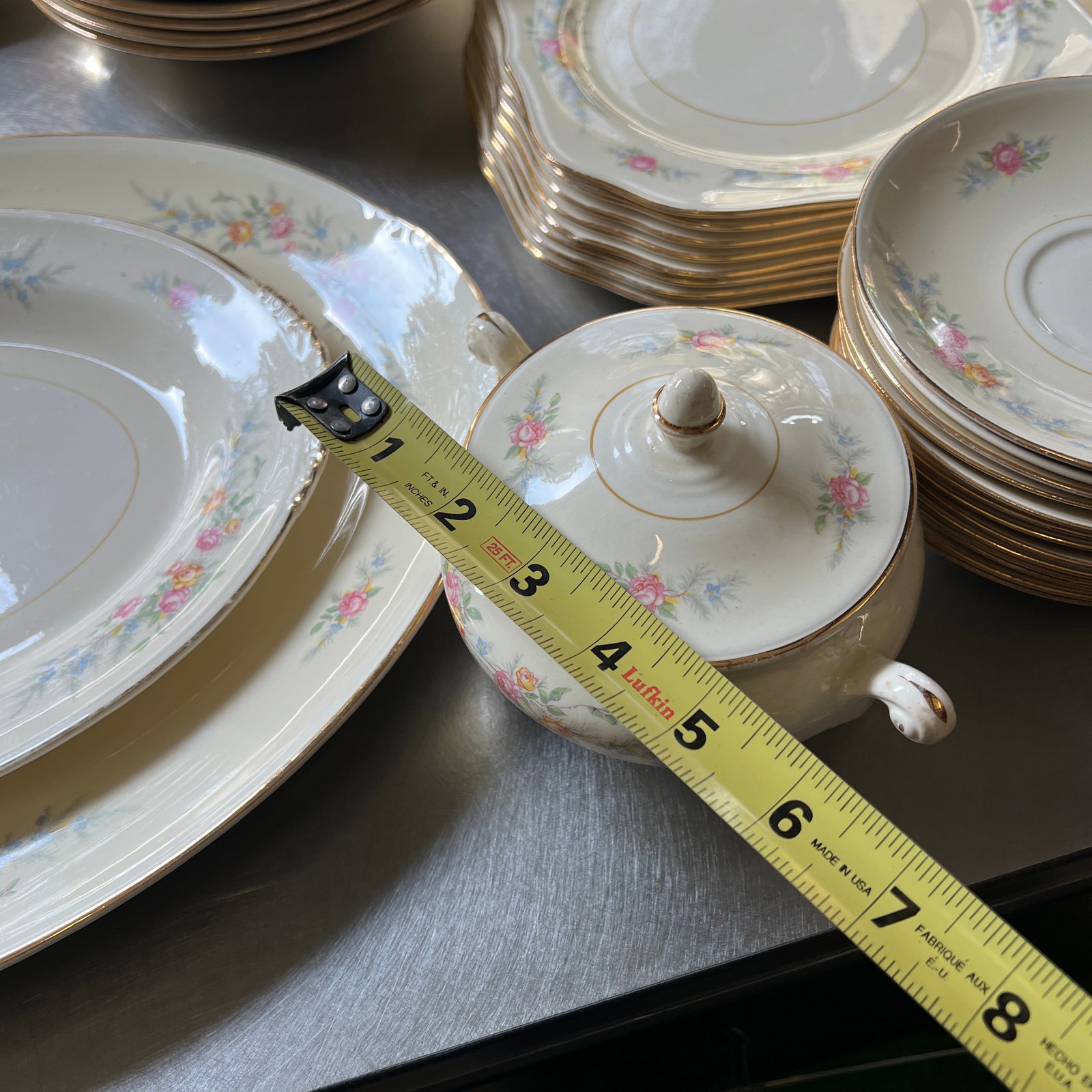 1970s Gorgeous Collection of Ceramic Eggshell Nautilus Plates and Serving Pieces- Set of 77 - 7