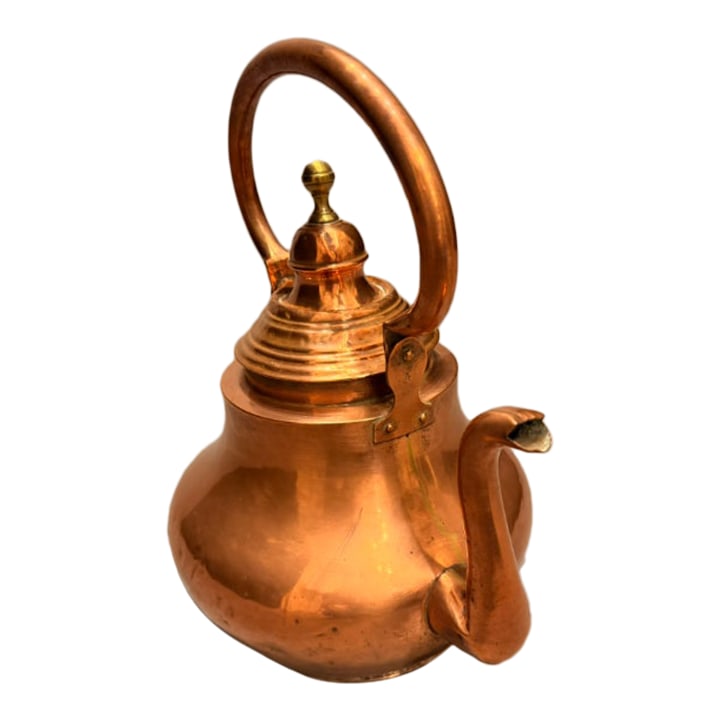 18th Century Flemish Antique Copper Teapot, Hand Wrought With Brass Finial, Circa 1780: 18th century Flemish teapot in copper, circa 1780. Hand wrought with an unusual spout. The lid features a brass finial. The body displays a beautiful and delicate dovetail seam with a finely executed 