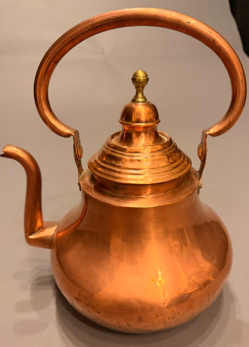 18th Century Flemish Antique Copper Teapot, Hand Wrought With Brass Finial, Circa 1780 - 5