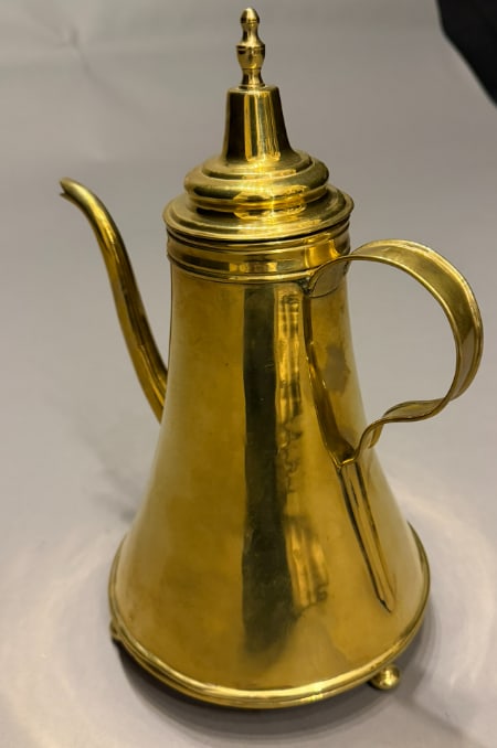 19th Century Dutch Brass Coffee Pot With Turned Legs - 4