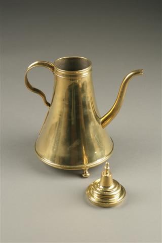 19th Century Dutch Brass Coffee Pot With Turned Legs - 8