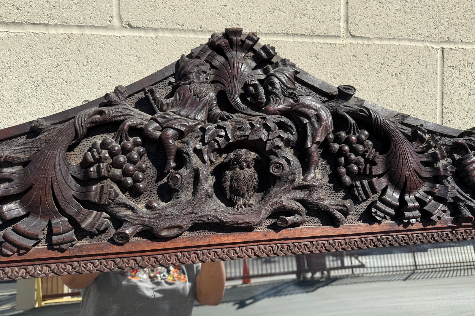 Large Antique Hand-Carved Oak Black Forest Style Figural Wall Mirror - 3