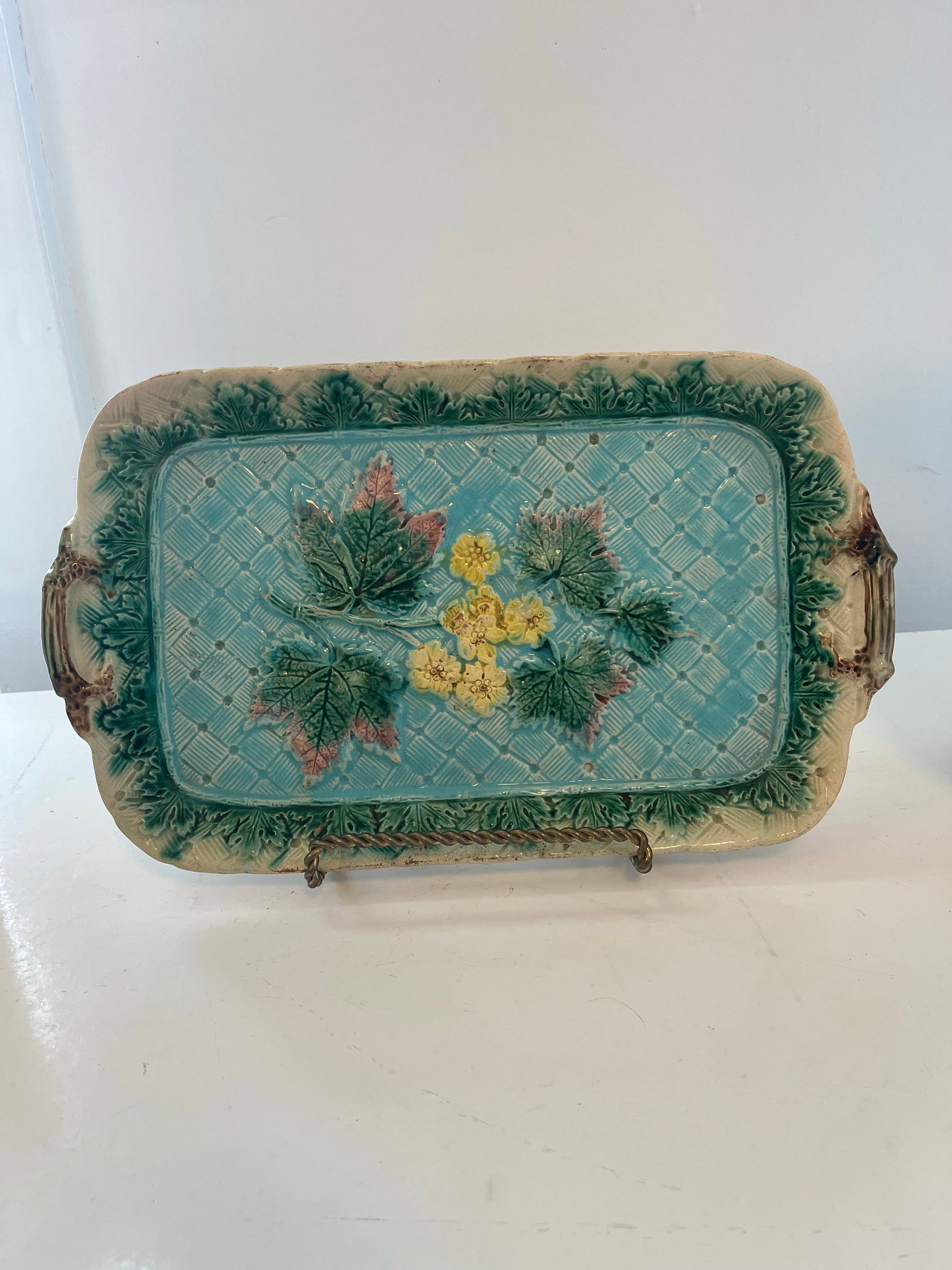 1900s Flower & Leaf Decorated Victorian Ceramic Majolica Platter - 3