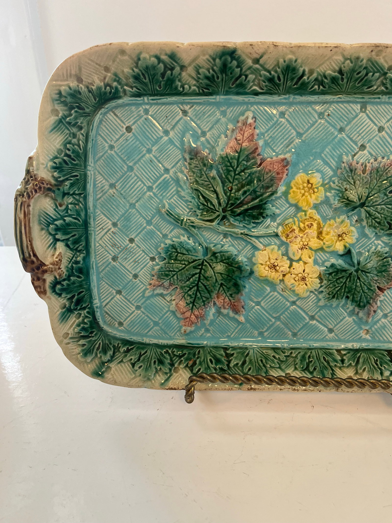 1900s Flower & Leaf Decorated Victorian Ceramic Majolica Platter - 5
