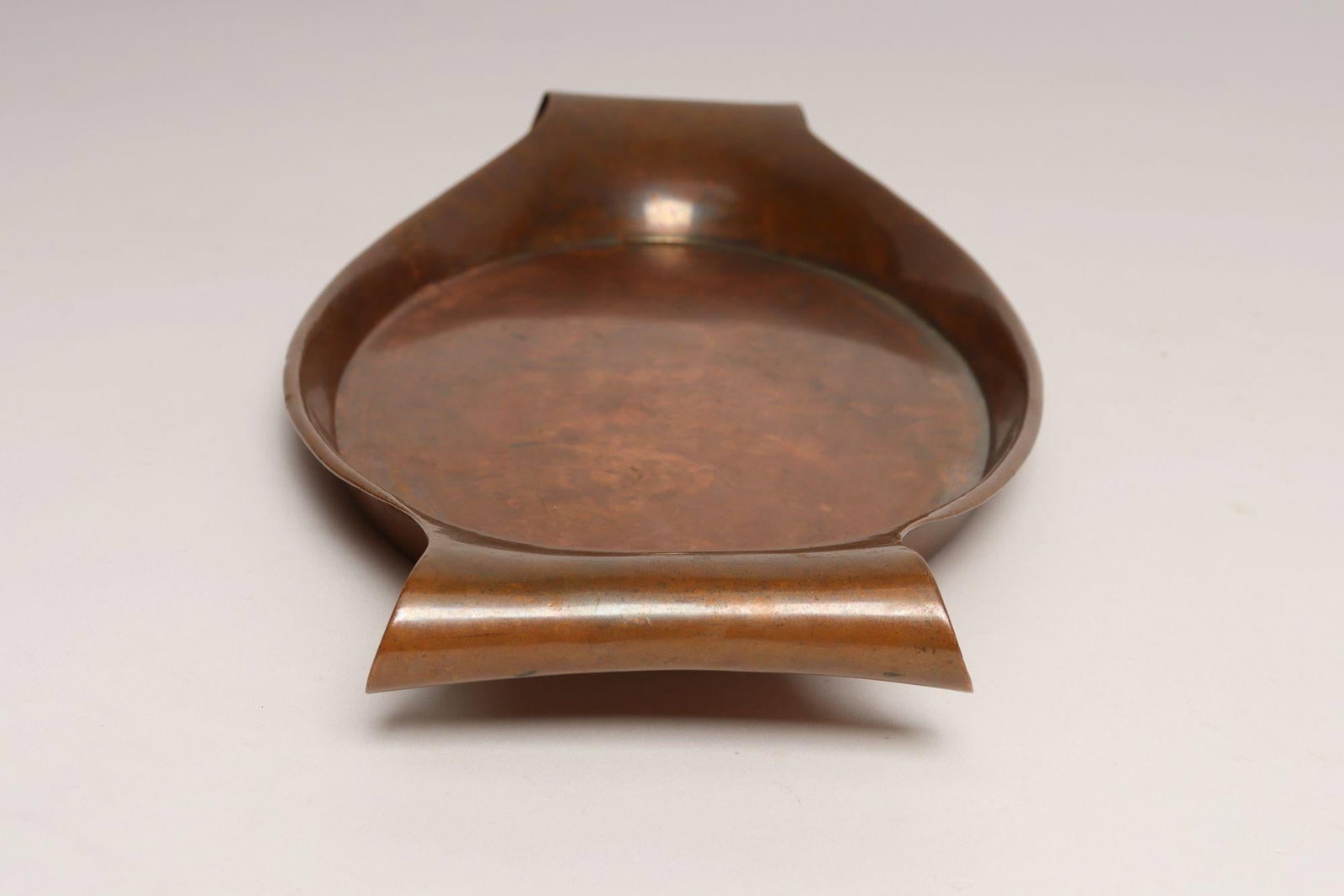 Sculptural Arts and Crafts Copper Gondola Oval Tray Attributed to w.a.s. Benson - 4