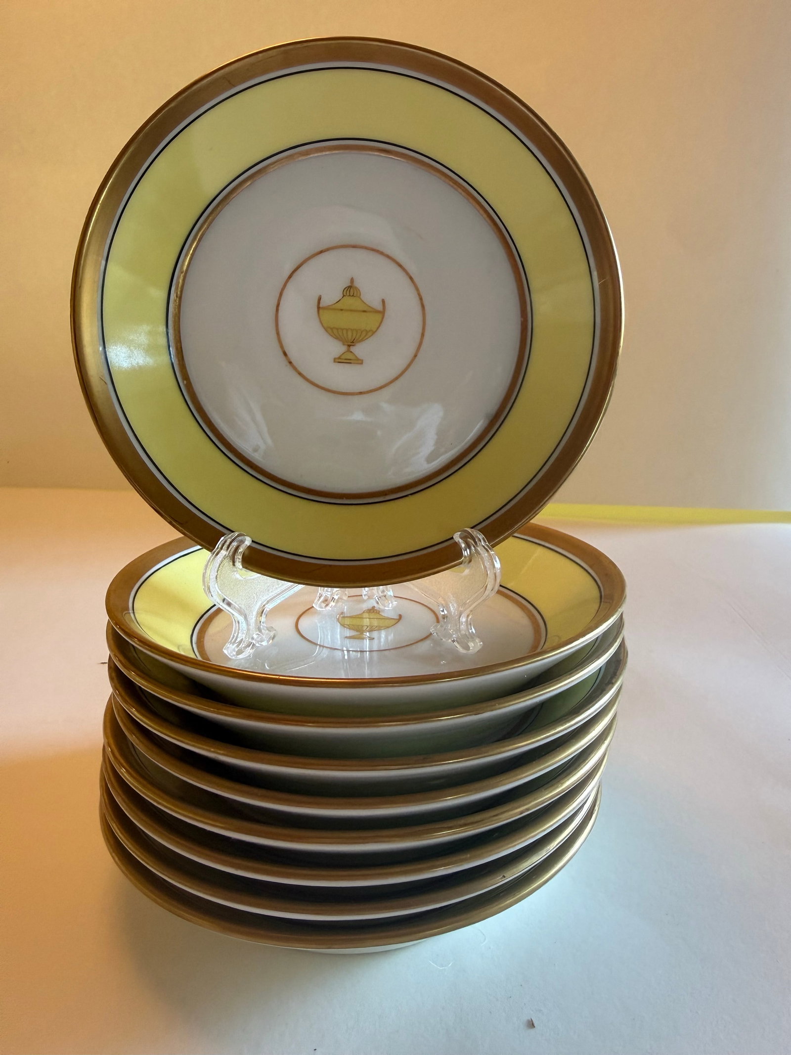 Richard Ginori "Impero Yellow" Porcelain Dinner Service for 9 "” Neoclassical, Italy (46 - 7