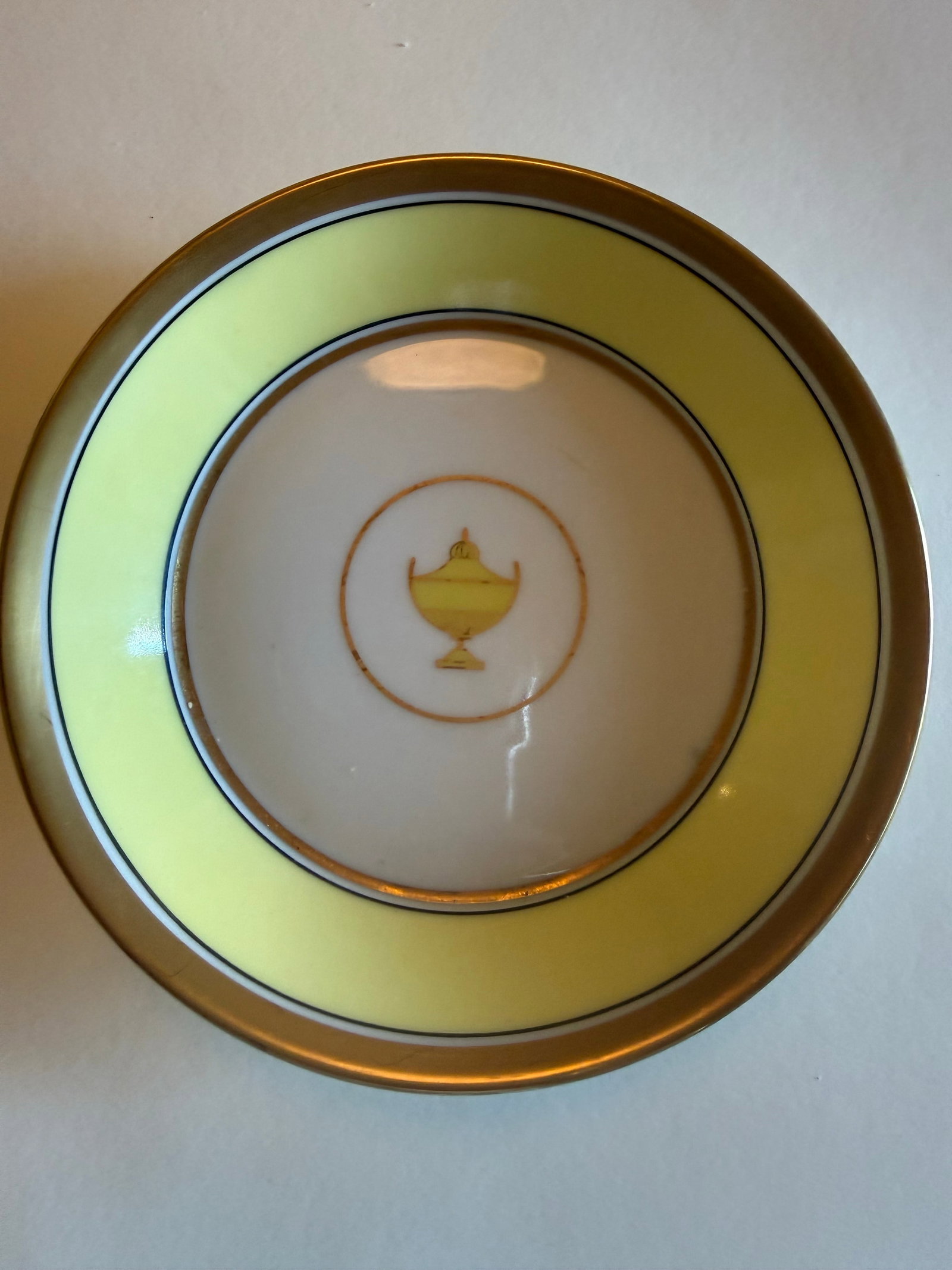 Richard Ginori "Impero Yellow" Porcelain Dinner Service for 9 "” Neoclassical, Italy (46 - 8