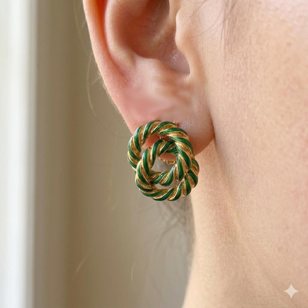 late 20th Century 18k Yellow Gold Enamel Knot Earrings, A Pair - 2