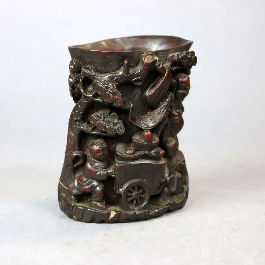 Antique Chinese Carved-In-Relief Resin Genre Scene Libation Cup - 2