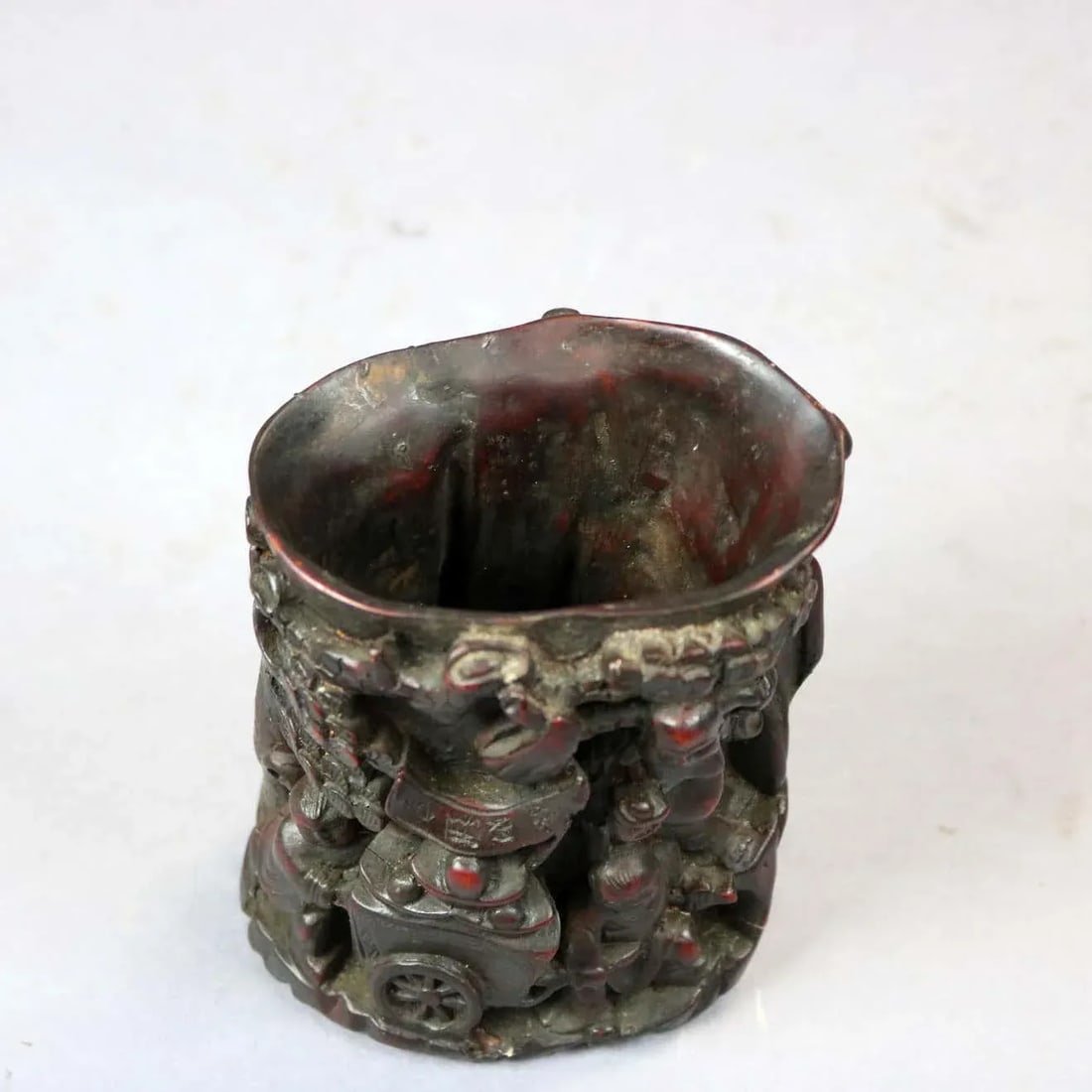 Antique Chinese Carved-In-Relief Resin Genre Scene Libation Cup - 3