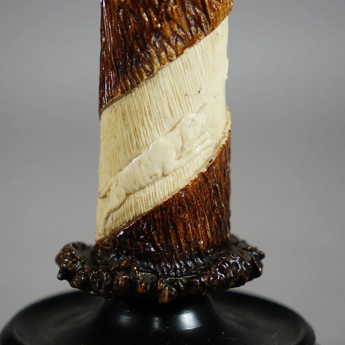 Pair of Victorian Antler Candle Holders With Fine Carvings, Germany Ca. 1880 - 10