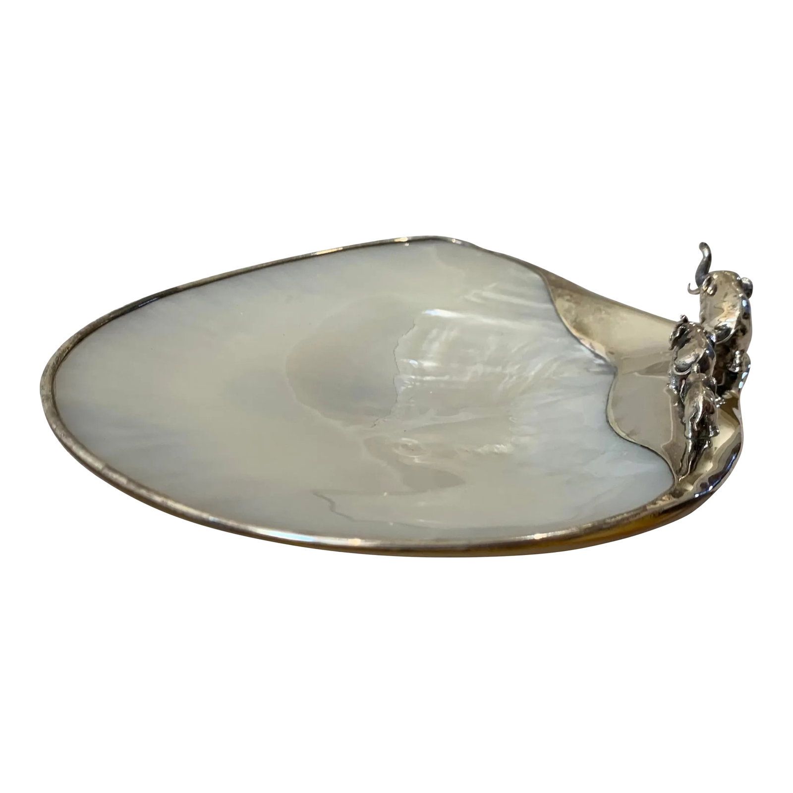 1980s Silver Elephant and Mother of Pearl Appetizer Dish: Silver Elephant and Mother of Pearl Appetizer Dish. Come with storage box. Condition: Alterations: Original Condition Unaltered Imperfections: Some Imperfections Condition Notes: Like New Origin: