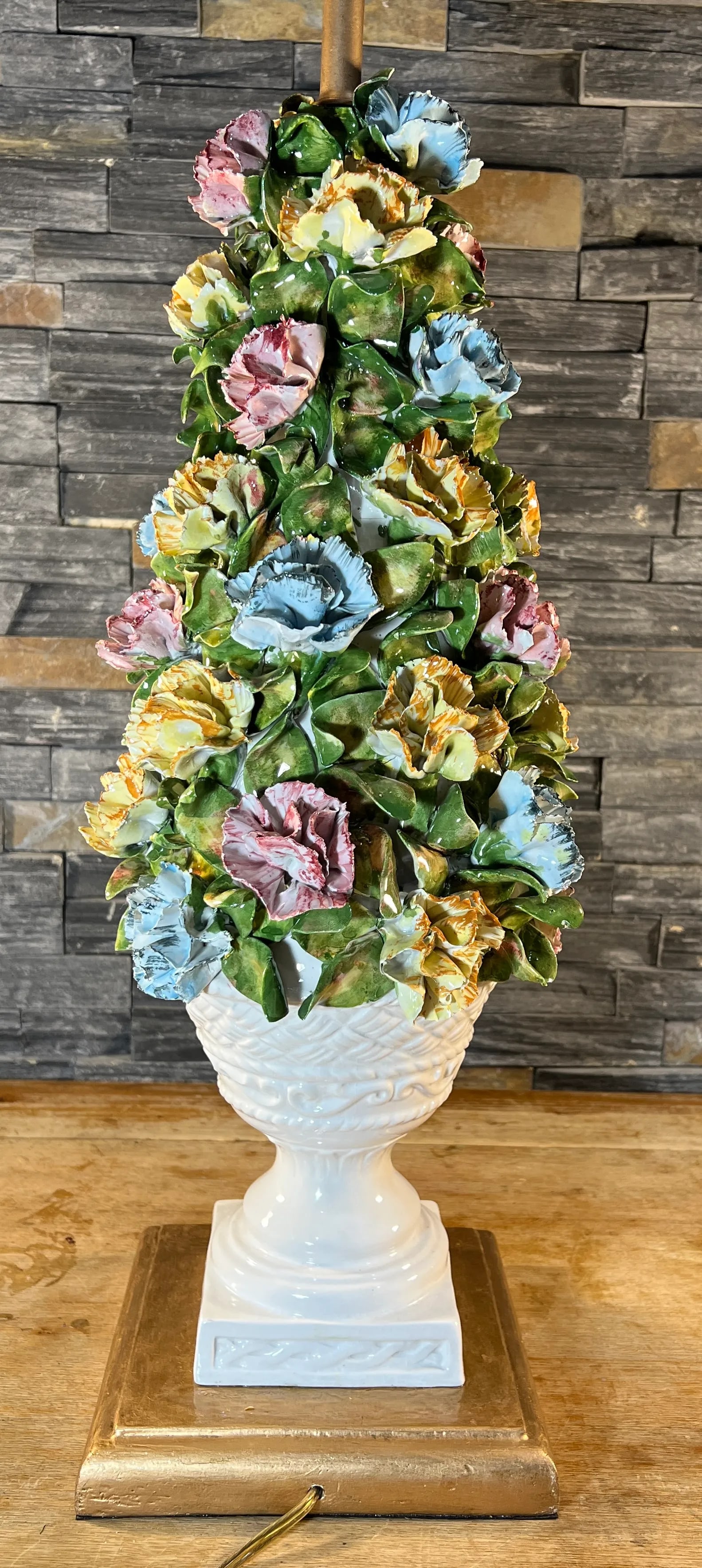 Mid-Century Capodimonte Porcelain Carnation Topiary Table Lamp - 10
