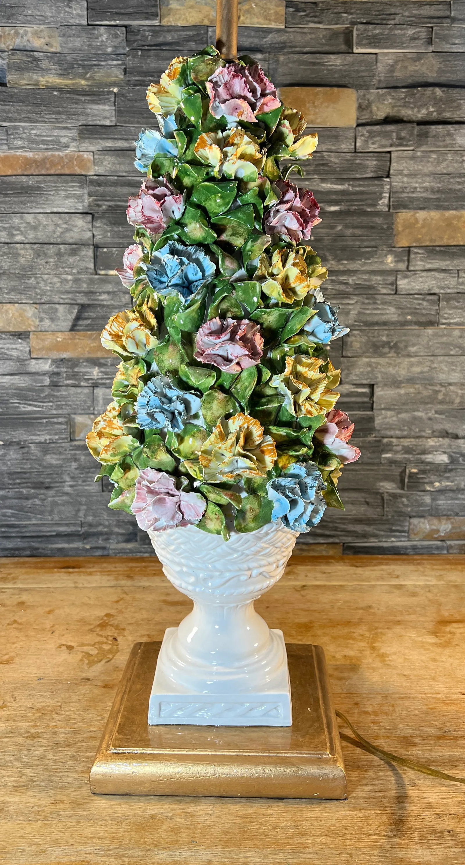 Mid-Century Capodimonte Porcelain Carnation Topiary Table Lamp - 9