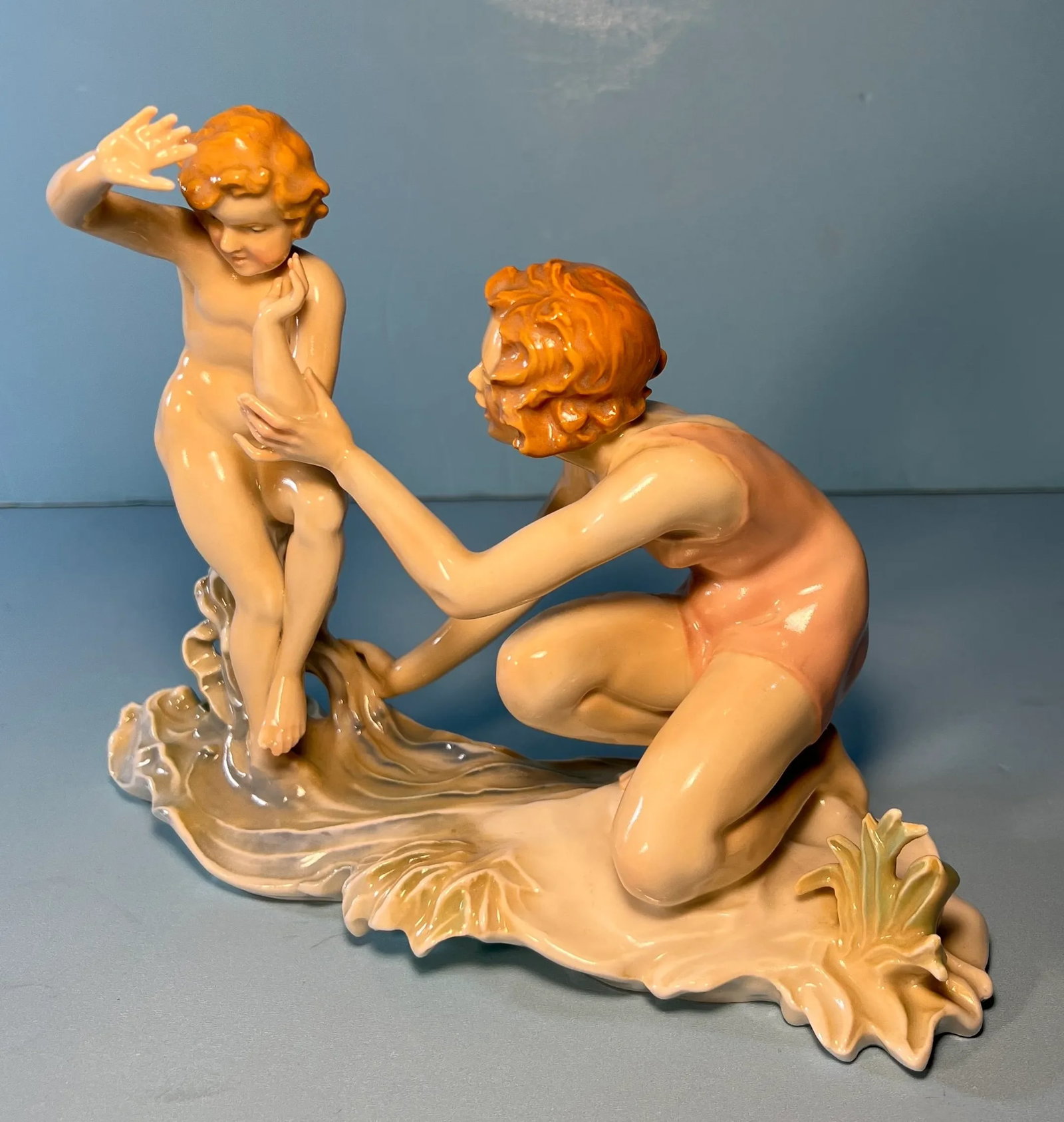 Karl Ens Figurine Mother Child Beach - 10