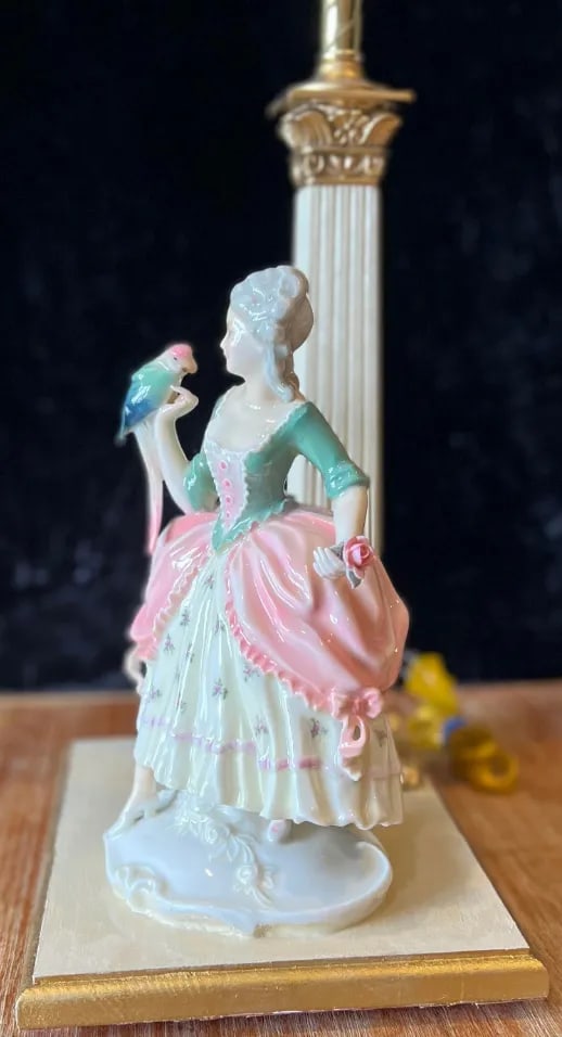 Antique Karl Ens Volkstedt Porcelain Lady Holding a Parrot Table Lamp - 6