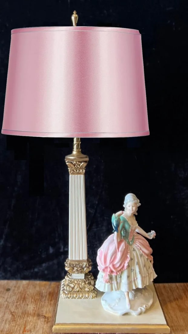 Antique Karl Ens Volkstedt Porcelain Lady Holding a Parrot Table Lamp - 7