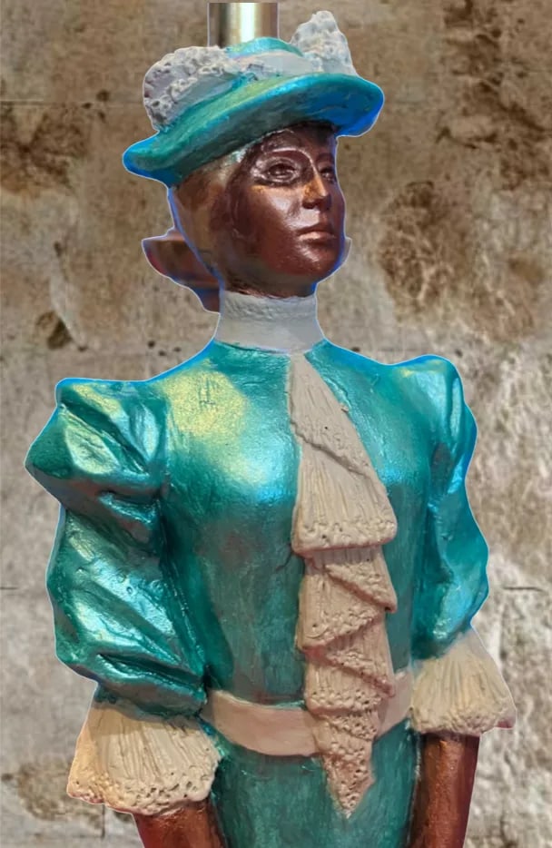 Vintage Claude Le Clerc Sculpture Table Lamp: Stately Lady With a Parasol - 3