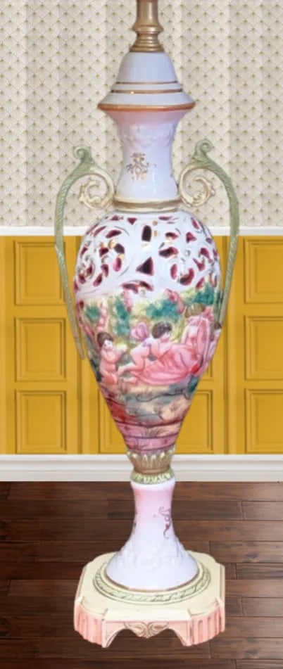 Vintage Capodimonte Porcelain Table Lamp: Cherubs and Maidens - 3