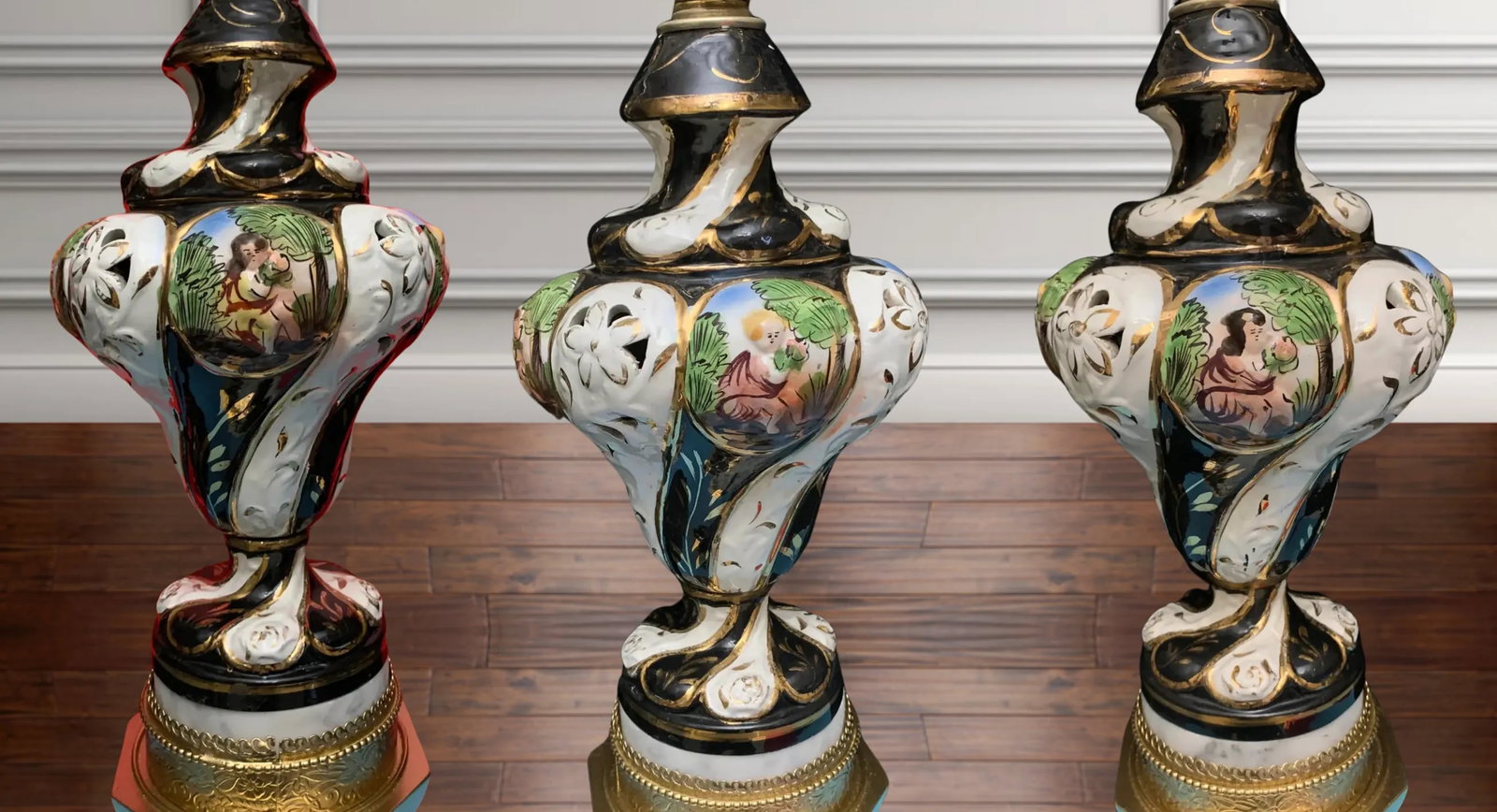 Capodimonte Porcelain Cherub Table Lamp - 3