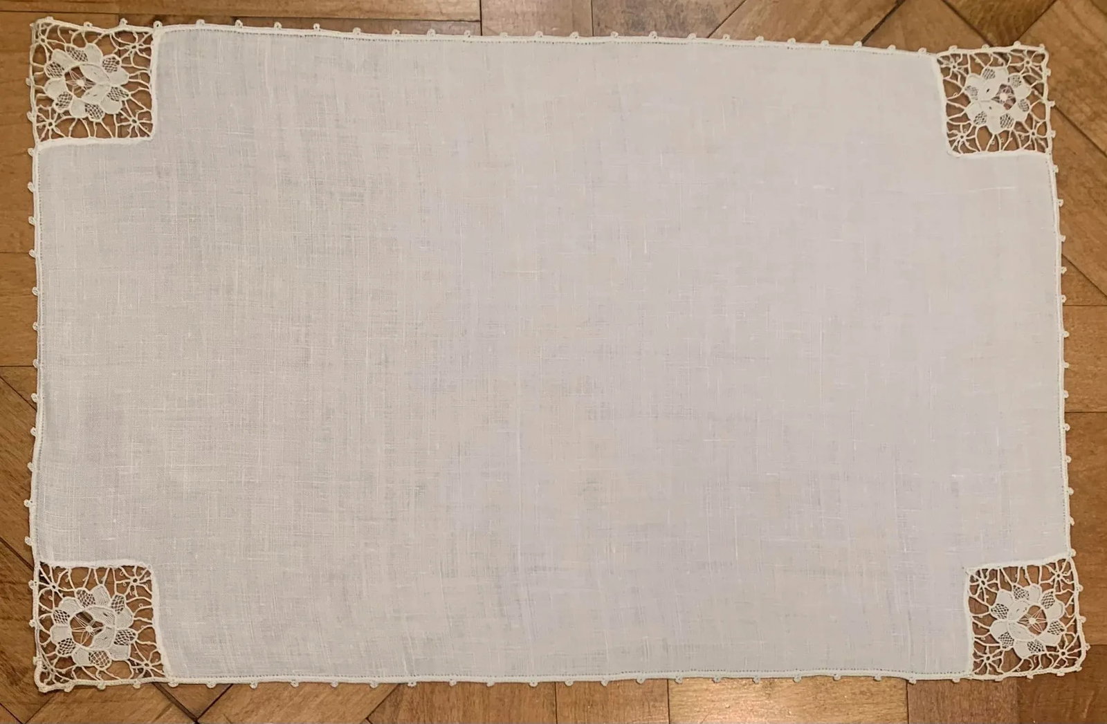 Vintage Cotton Placemats With Lace Corners- Set of 4 - 2