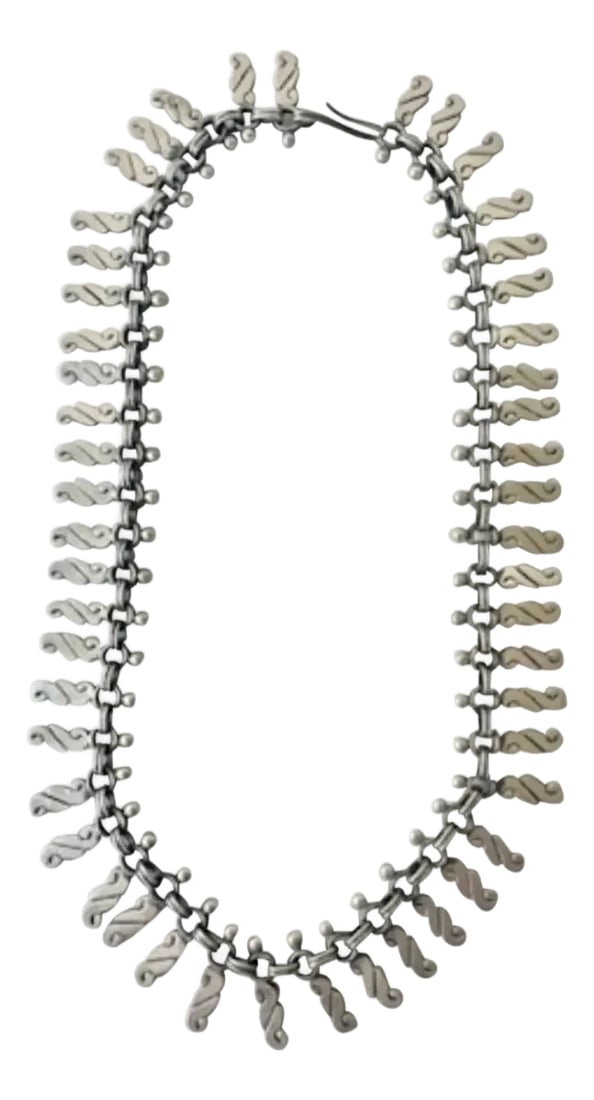 Vintage 1980s Dulce Sterling Silver Spray Link Necklace - Stamped: A wonderful vintage sterling silver spray necklace made by Dulce. Stamped 925. Beautiful detail and aesthetic. Condition: Alterations: Original Condition Unaltered Imperfections: Some Imperfections