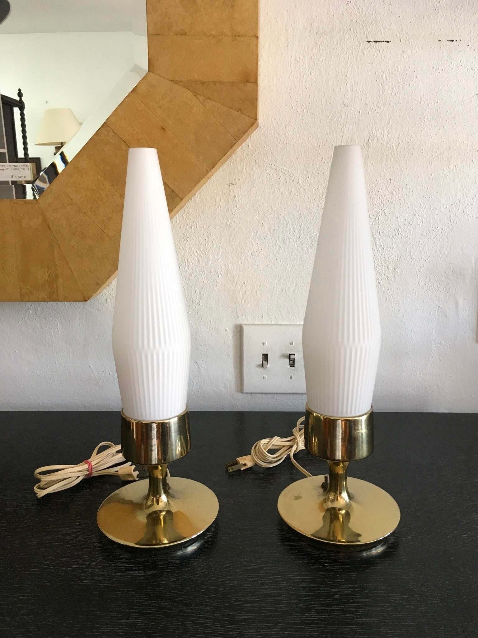 Pair of Mid-Century Modern or Space Age Brass & Frosted Glass Table Lamps - Laurel Lamp Mfg. - 3