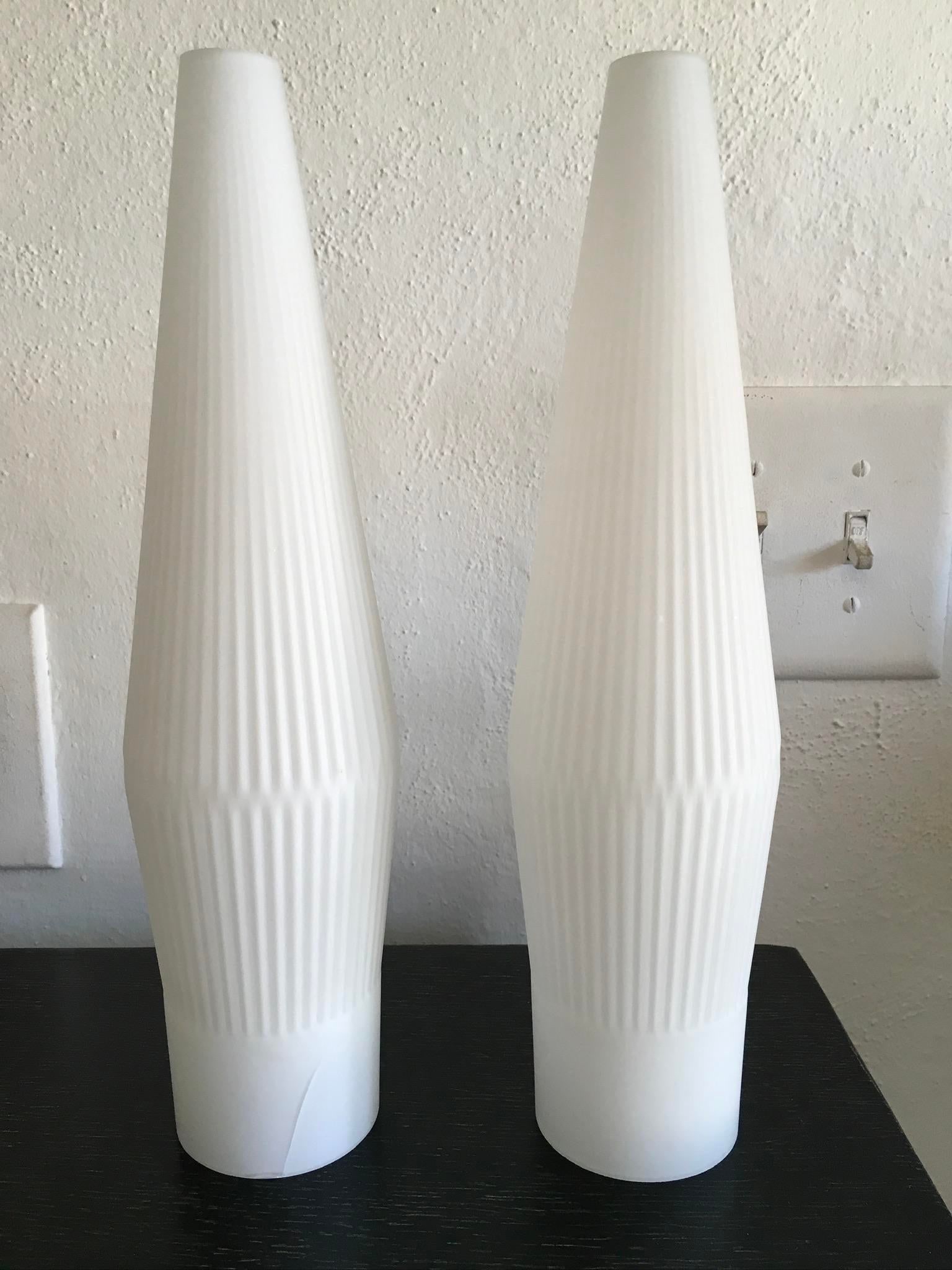 Pair of Mid-Century Modern or Space Age Brass & Frosted Glass Table Lamps - Laurel Lamp Mfg. - 6