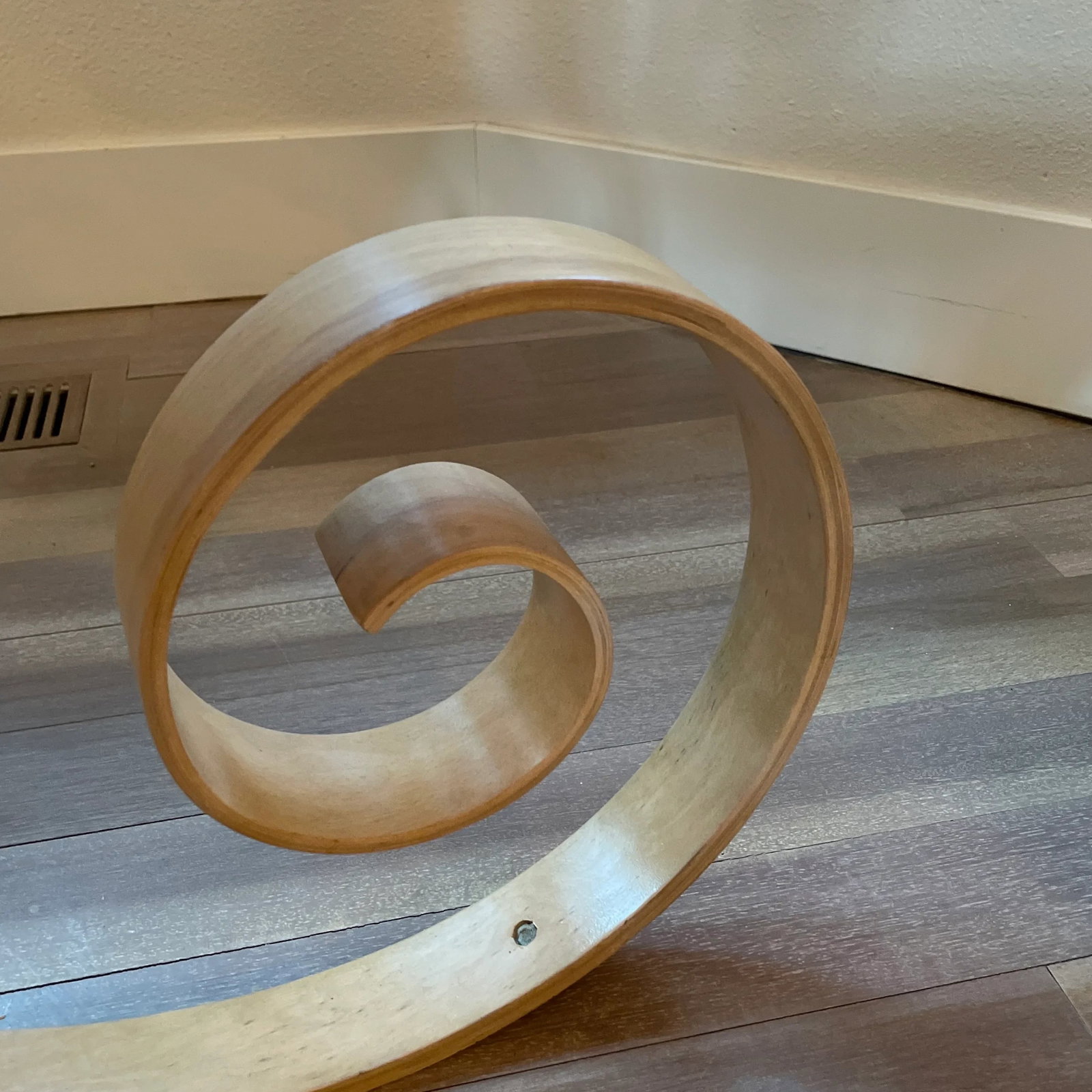 George Mulhauser for Plycraft "Scroll" Round Dining Table - 4