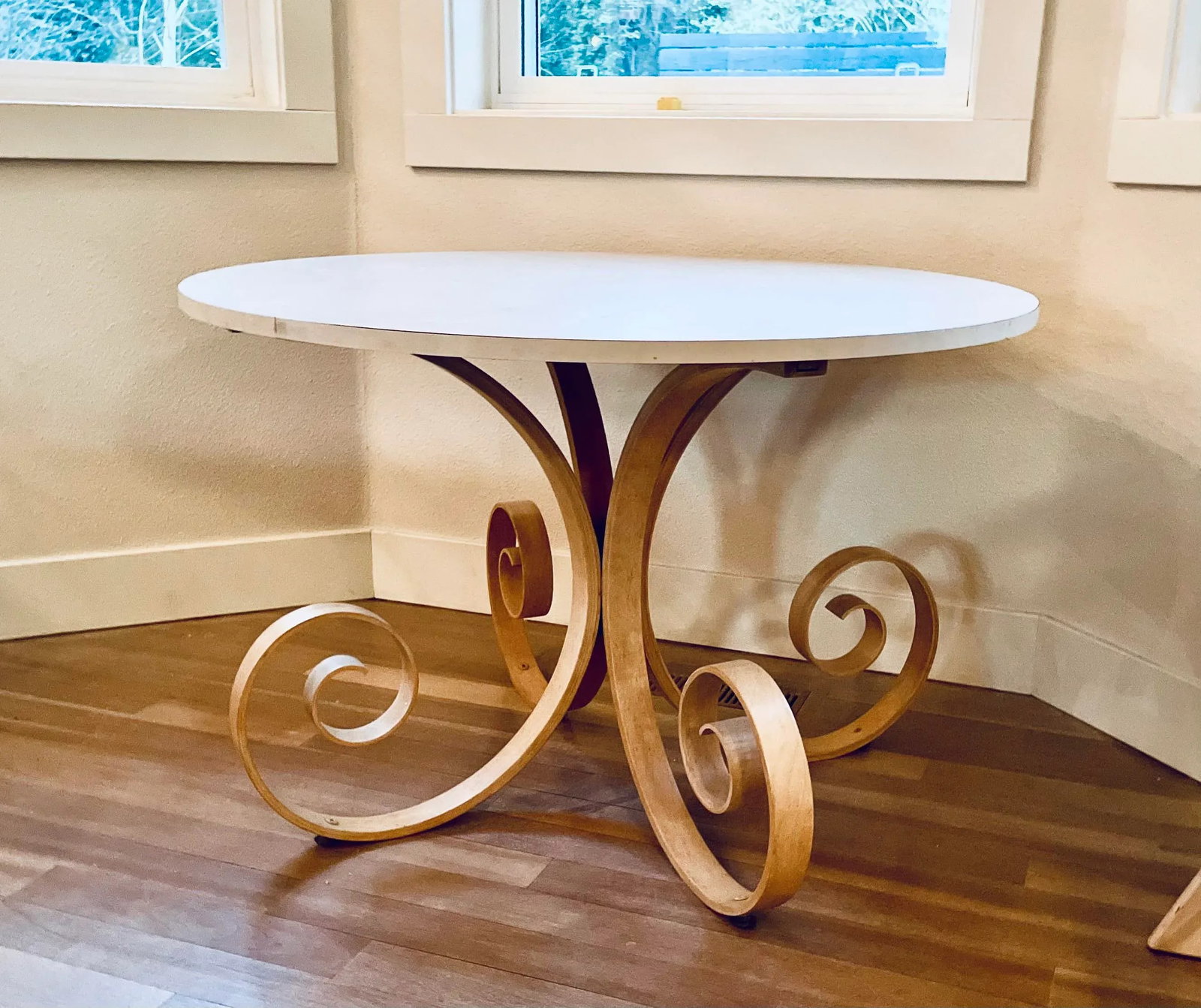 George Mulhauser for Plycraft "Scroll" Round Dining Table - 5