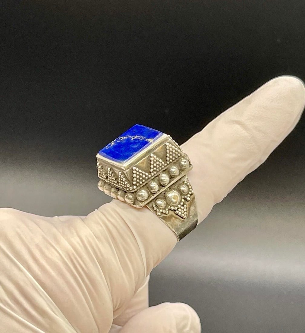 Antique Yemen Sterling Silver Lapis Lazuli Tower Ring, Size 9.5. Antique Yemen Jewelry - 2