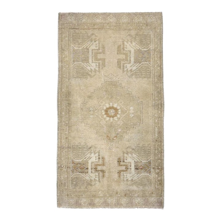 Galerie Shabab Collection Early 20th Century Turkish Oushak Rug: This Early 20th century Turkish Oushak rug, measuring 1' 7" x 2' 11", reflects the understated sophistication and artistic heritage of Anatolian weaving. Oushak rugs are prized for their spacious layo