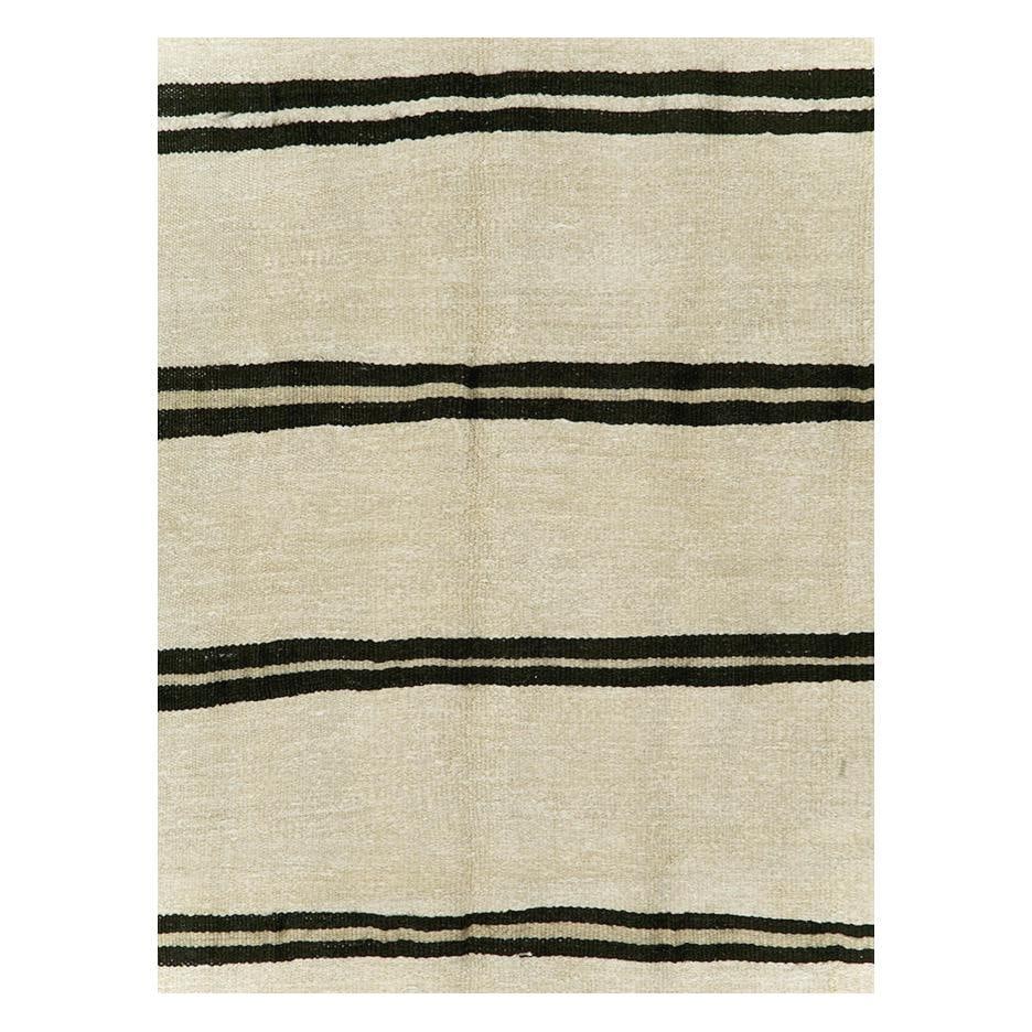 Galerie Shabab Collection Mid-20th Century Turkish Flatweave Kilim Gallery Rug - 2