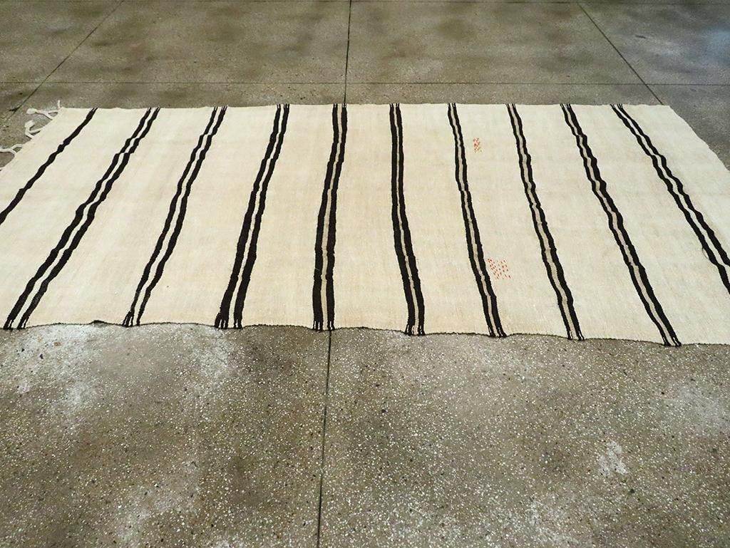 Galerie Shabab Collection Mid-20th Century Turkish Flatweave Kilim Gallery Rug - 7
